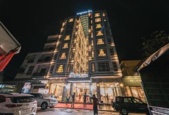 Twin Hotel has Balcony rooms