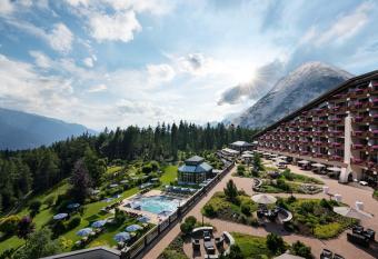 Interalpen-Hotel Tyrol has Balcony rooms