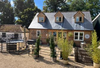 Winterberry Barn has Balcony rooms