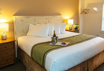 Pilgrim House allows 18 year olds to book a room