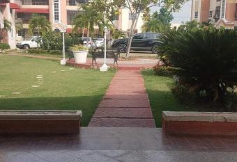 Paradise 2 p1 has Balcony rooms