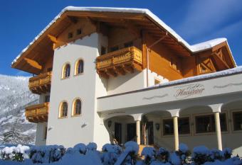 Landhaus & Appartementhaus Haussteiner has Balcony rooms