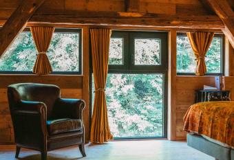 Le Grand Petit Prince - Domaine de Charme - Jacuzzis privatifs allows 18 year olds to book a room