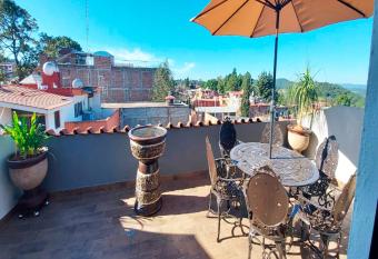 Hotel Suites La Fortuna allows 18 year olds to book a room