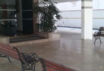 Enseada    450m da praia has Balcony rooms