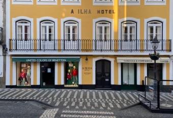 Hotel Ilha has Balcony rooms