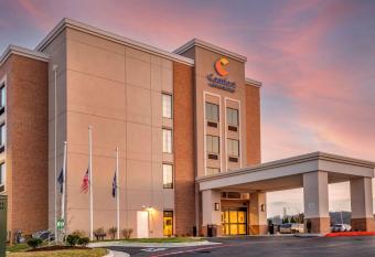 Comfort Inn and Suites Harrisonburg allows 18 year olds to book a room