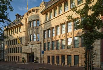 voco The Hague, an IHG Hotel allows 18 year olds to book a room