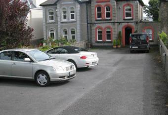 Dun Aoibhinn Guest Accommodation allows 18 year olds to book a room