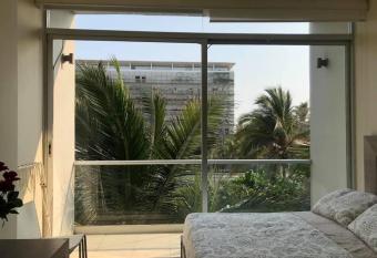 ACAPULCO aura009 has rooms with a private hot tub