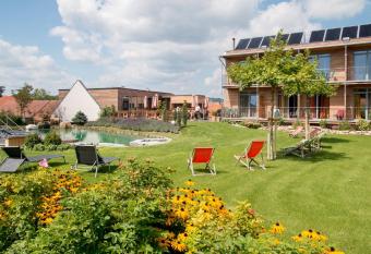 Weinresidenz Sonnleitner - ADULTS ONLY allows 18 year olds to book a room