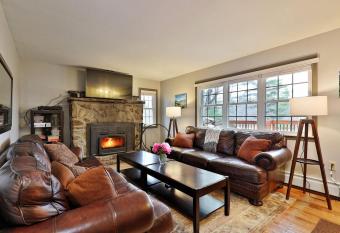 Bigelow Chalet by Killington Vacation Rentals has Balcony rooms