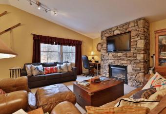 Tanglewood Blues by Killington Vacation Rentals has Balcony rooms