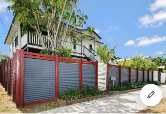 Martyn st house has Balcony rooms