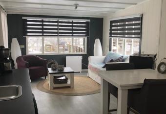 Chalet Het Wollinghuisje has Balcony rooms