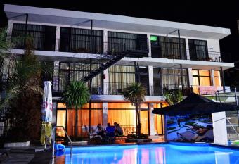 Hotel Amigo II has Balcony rooms