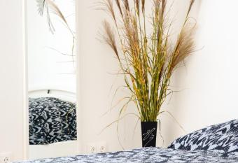 Sweety-Apartman has Balcony rooms