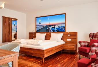 Hotel Hornstein - Weingut, Vinothek & Gastronomie has Balcony rooms