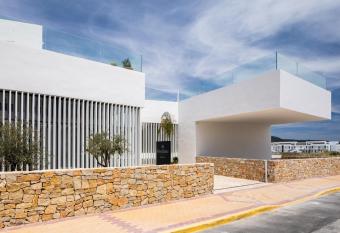 Hotel Porfirio Picota - Adults Recommended allows 18 year olds to book a room