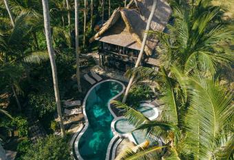 Most Exotic Villa Keong has Balcony rooms