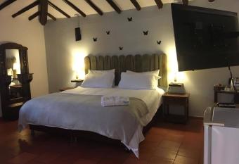 HOTEL AQUA VITAE has Balcony rooms