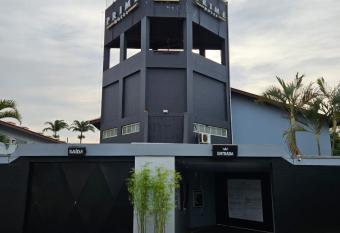 Prime Motel Piracicaba allows 18 year olds to book a room