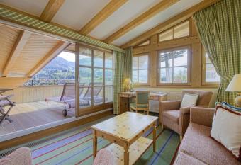 Hotel Kaiserhof Kitzb  hel, 4 Sterne Superior has Balcony rooms