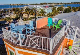 PLAYA ESMERALDA BOUTIQUE INN allows 18 year olds to book a room