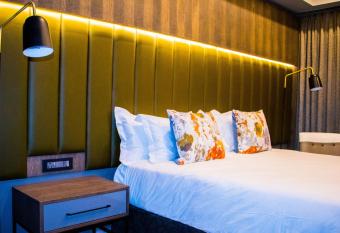 MGB Hotel at 2ten allows 18 year olds to book a room