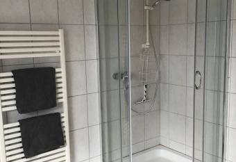 Ferienwohnung Sauerland has rooms with a private hot tub