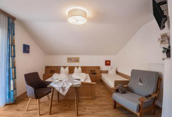 Ferienwohnung Brugger 4 Personen has Balcony rooms