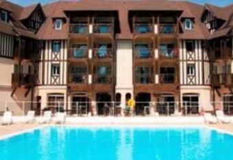 Piscine chauff  e JLS Prestige has Balcony rooms