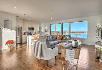 Modern Lakeview Hilltop Retreat with Game Garage! has Balcony rooms