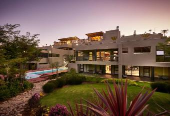 Dynasty Forest Sandown Self Catering Hotel has Balcony rooms