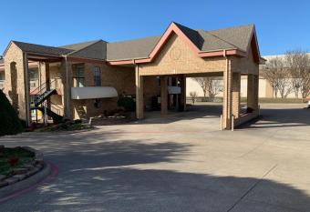 Scottish Inns has Smoking rooms