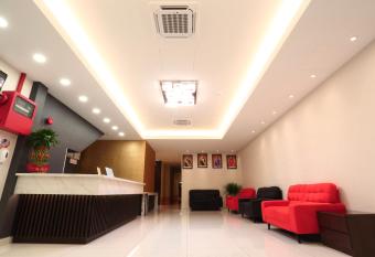 Yee Hotel Permas has Smoking rooms