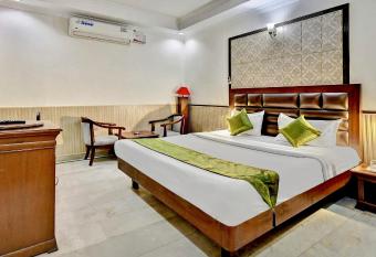 HOTEL CORPORATE INN has Smoking rooms