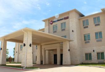 Best Western Plus Chandler allows 18 year olds to book a room