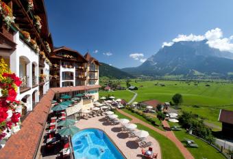 Hotel Post Lermoos allows 18 year olds to book a room