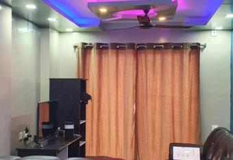 AIRPORT AIR VIEW GUEST HOUSE has Smoking rooms