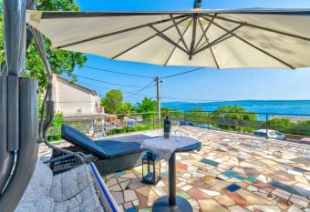 Apartment in Dramalj 39510 has Balcony rooms