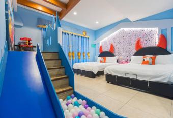             villa                Homestay has Balcony rooms