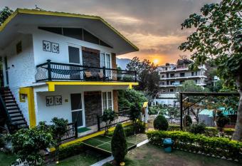 The Hosteller Rishikesh, Tapovan allows 18 year olds to book a room