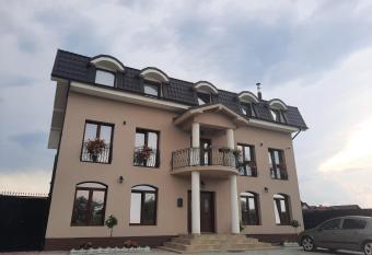 AristoCat Hotels Rasnov has Balcony rooms