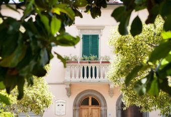 Domus Socolatae Residenza d Epoca Charming B&B - Adults Only allows 18 year olds to book a room