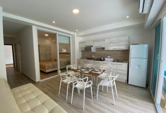 Suites de Lujo Playa Azul allows 18 year olds to book a room