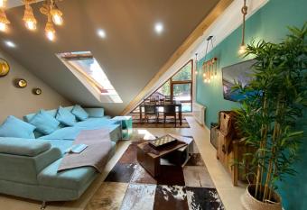 Kalinderu Ski Loft has Balcony rooms