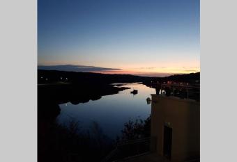 The Loft @ Clifden Bay Apartments has Balcony rooms