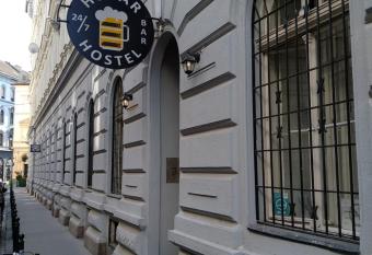 HoBar Hostel allows 18 year olds to book a room