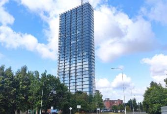 SEA GATE APARTMENT 20th floor has Balcony rooms